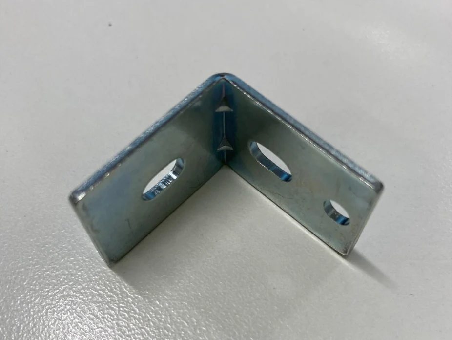 Right Angle Bracket - Roman Blind - Image 3